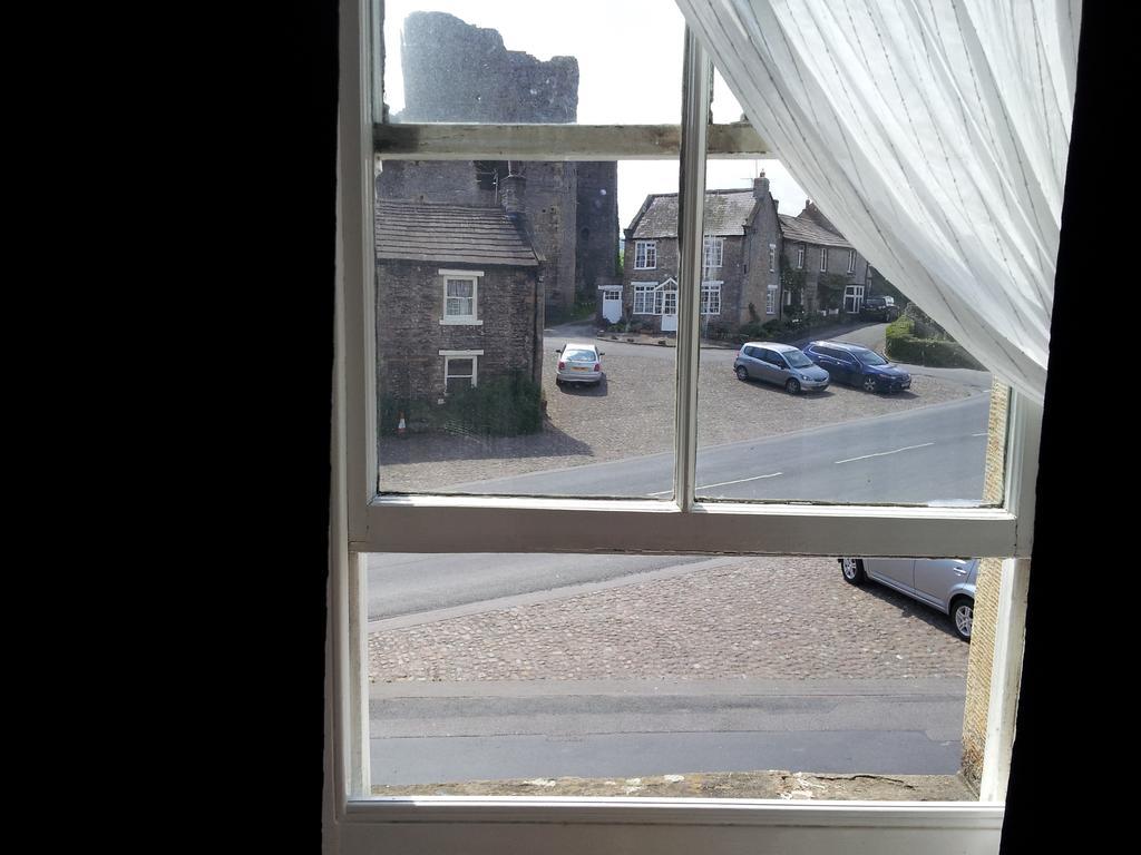 The Priory Bed & Breakfast Middleham Bagian luar foto