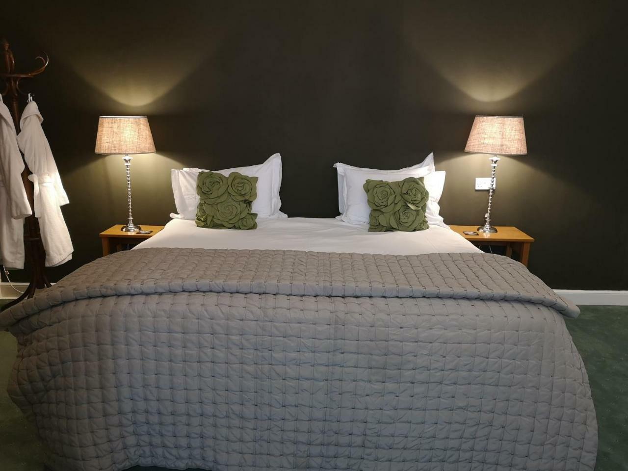 The Priory Bed & Breakfast Middleham Bagian luar foto